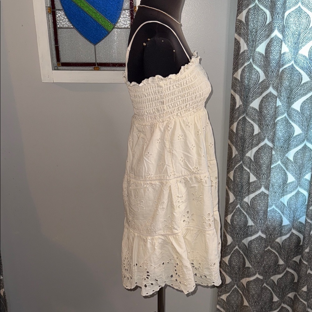 American Eagle Smocked Eyelet Mini Sundress SZ Small - Picture 6 of 9